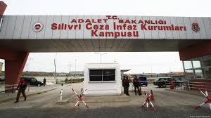 **Silivri Cezaevi'nde Büyük İsyan Çıktı**
